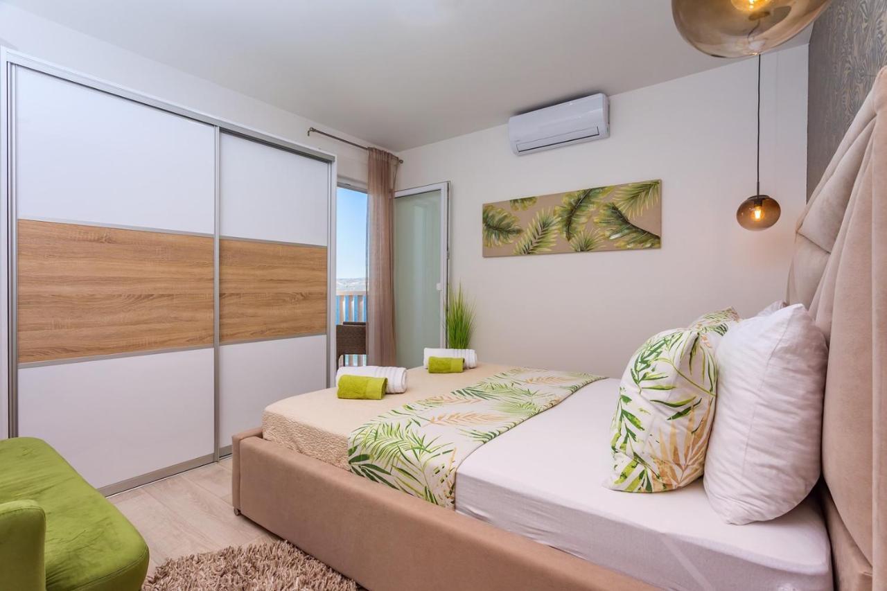 Villa Matan - Only 200M From The Sandy Beaches, Private 28M2 Pool Omis Bagian luar foto