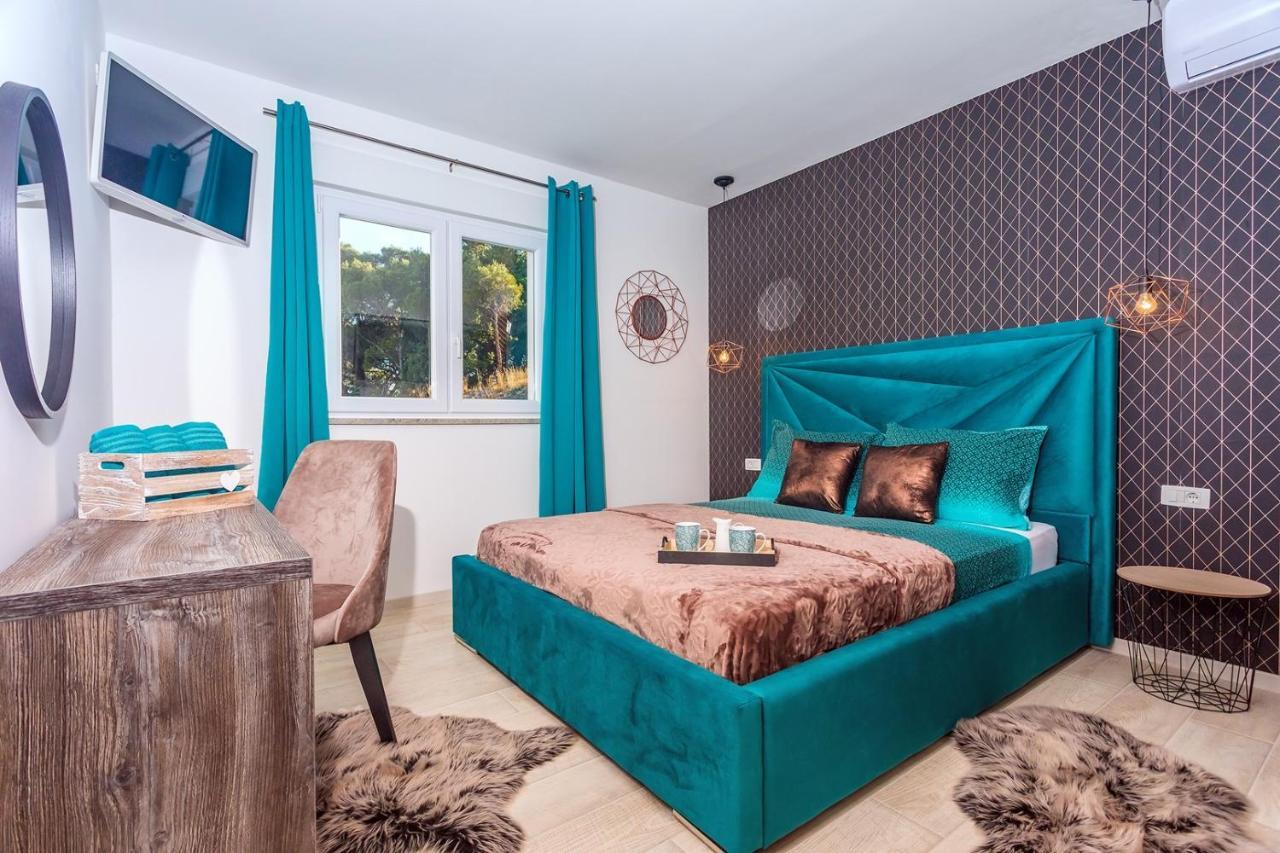 Villa Matan - Only 200M From The Sandy Beaches, Private 28M2 Pool Omis Ruang foto